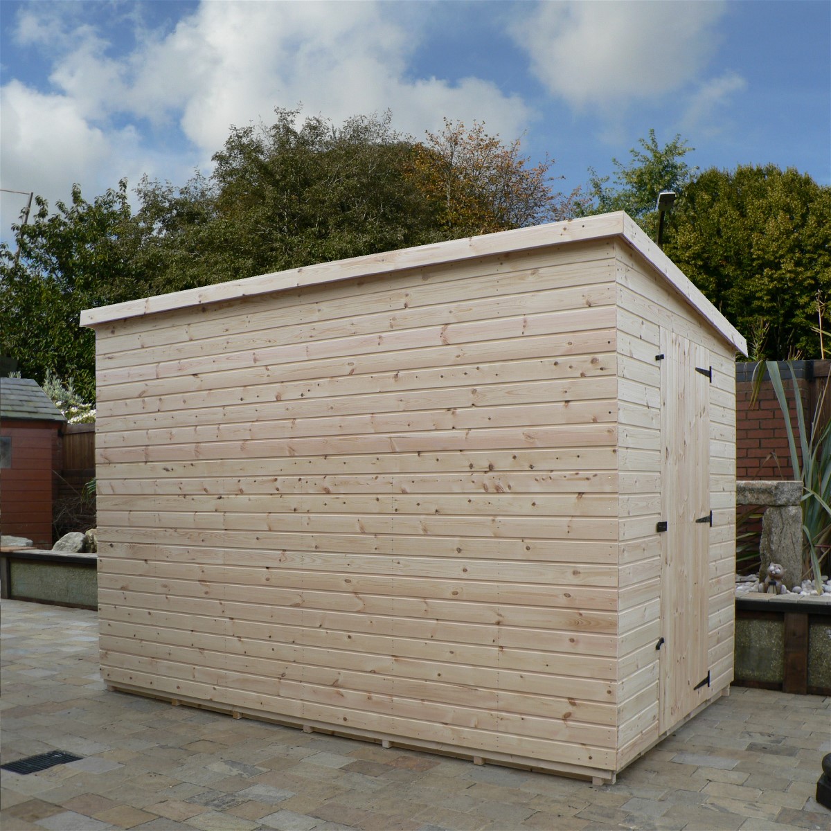 Large-shed-no-windows