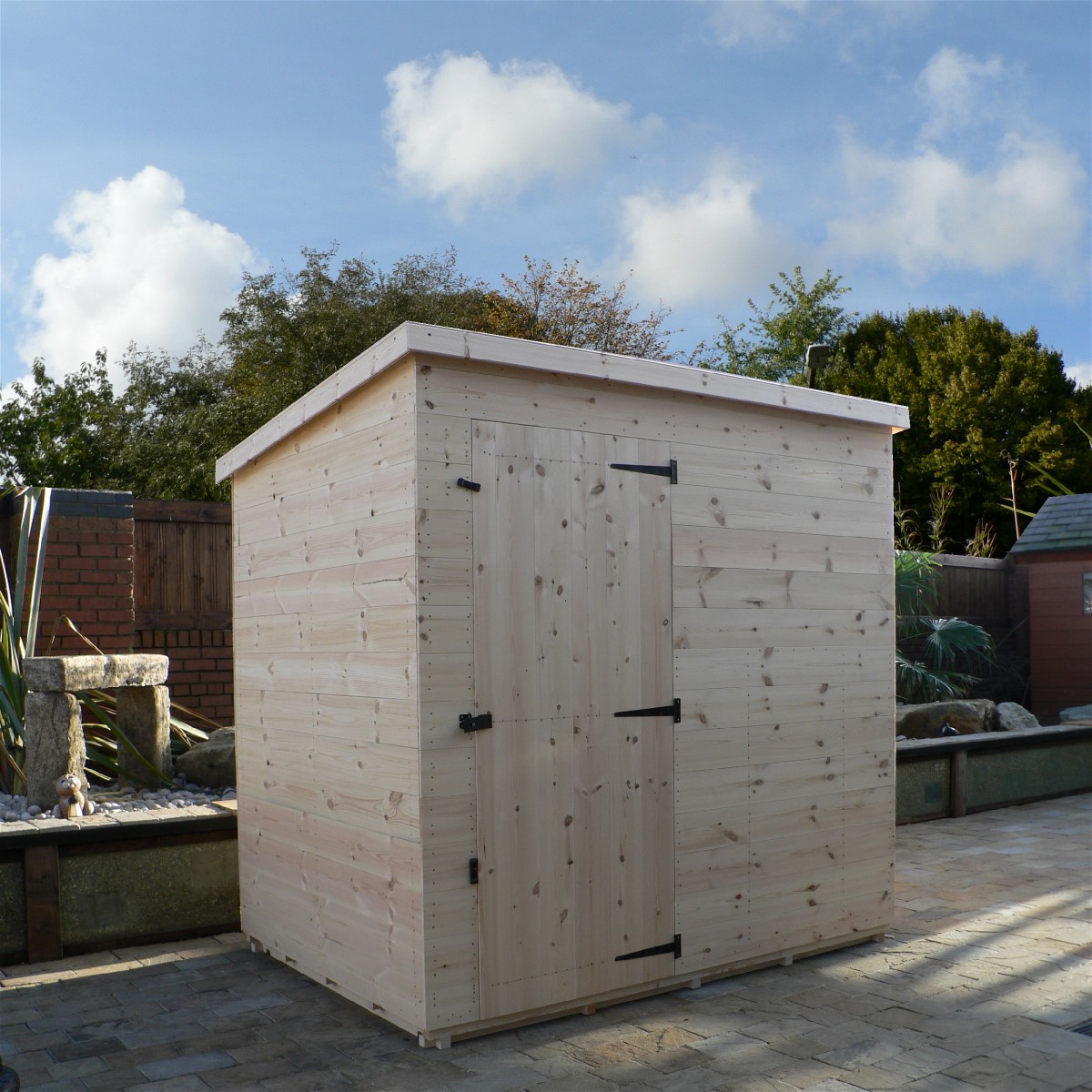 Timber-windowless-shed
