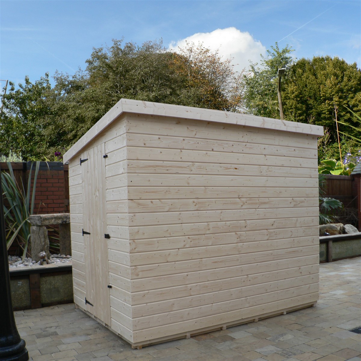 Wooden-shed-no-window
