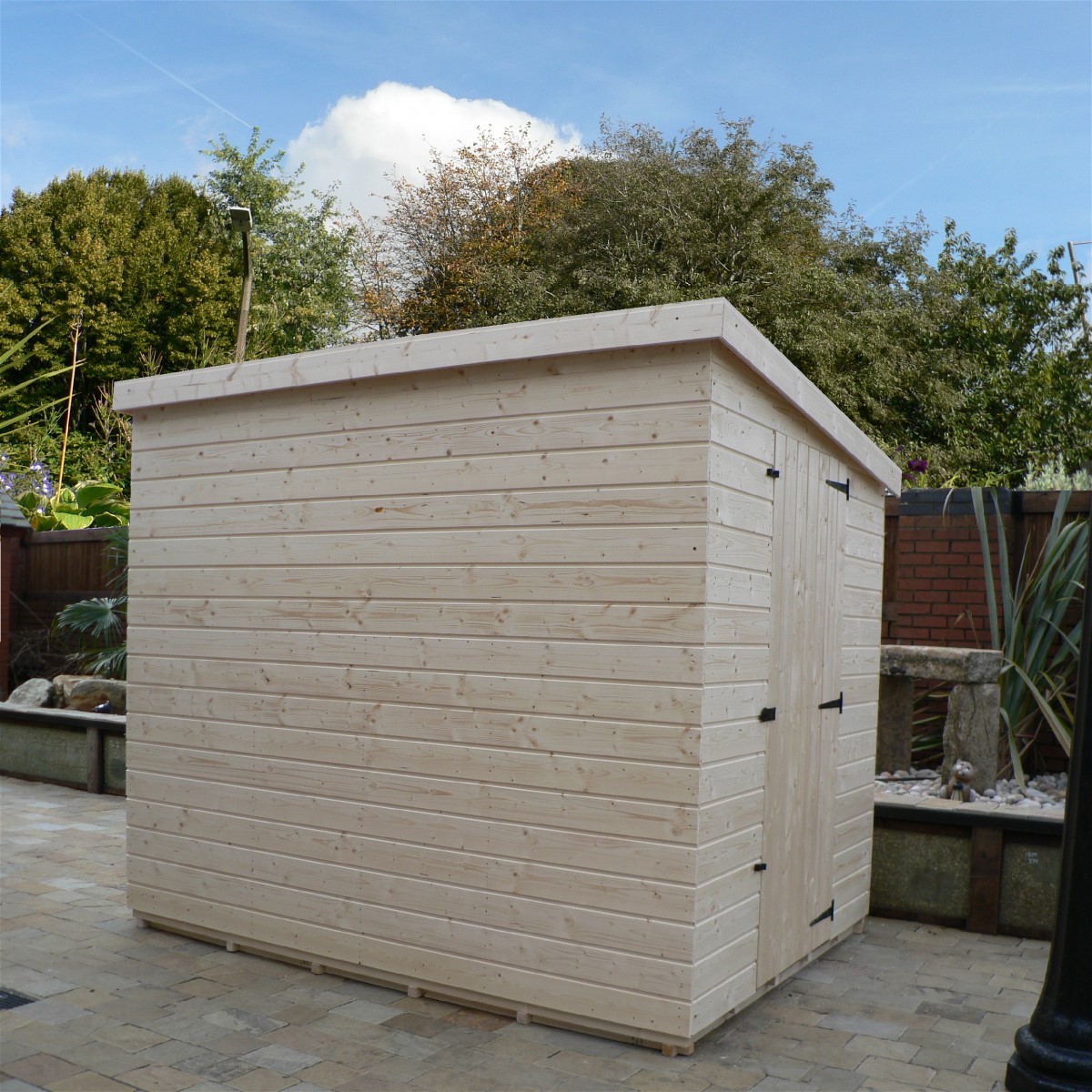 Wooden-shed-no-windows
